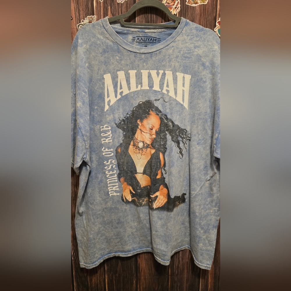 AALIYAH T.SHIRT
